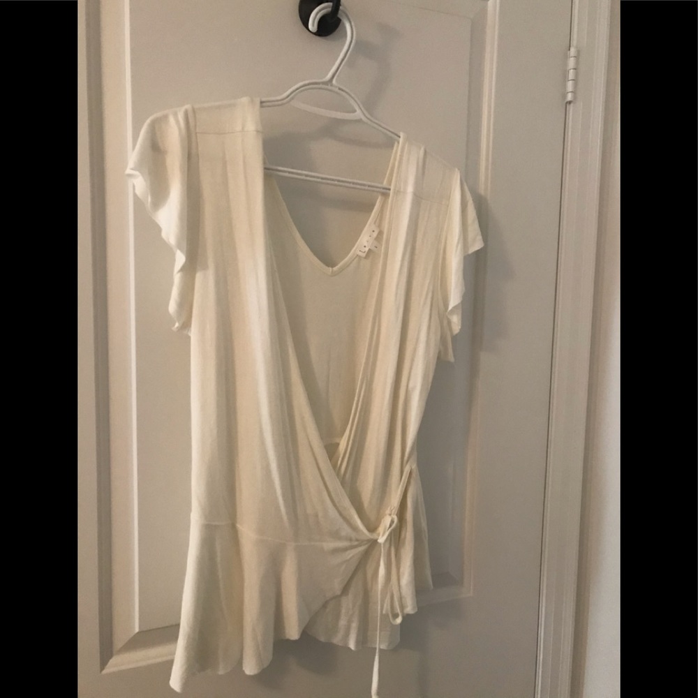 White open / tie up shirt